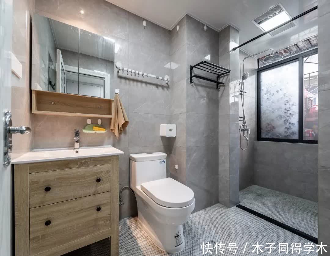 厨房|116㎡三房变四房,厨房+餐厅仅占14㎡,卡座与电视柜连一起