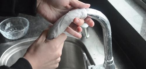 赶紧把卫生纸包水龙头上, 很多人还不知道, 学会快告诉家里人