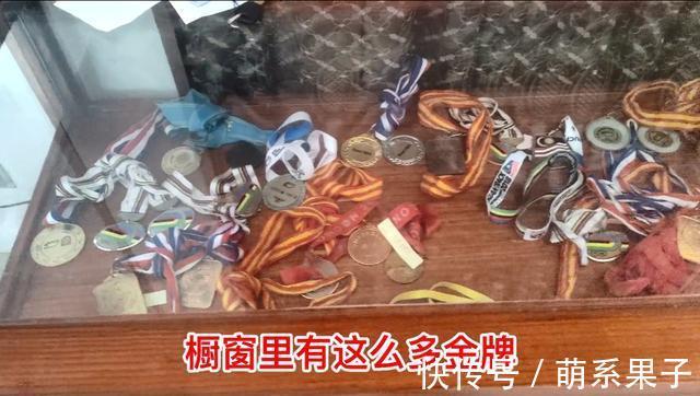 别墅|奥运冠军别墅，钟天使家中荣誉像博物馆，参观者很多