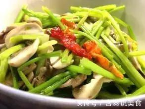 20种芹菜家常做法，有荤有素，有热炒也有凉菜，简单好吃又实用