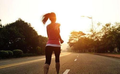 燃脂|晨跑和夜跑，哪一个更利于燃脂减肥？本文详细带你了解一下