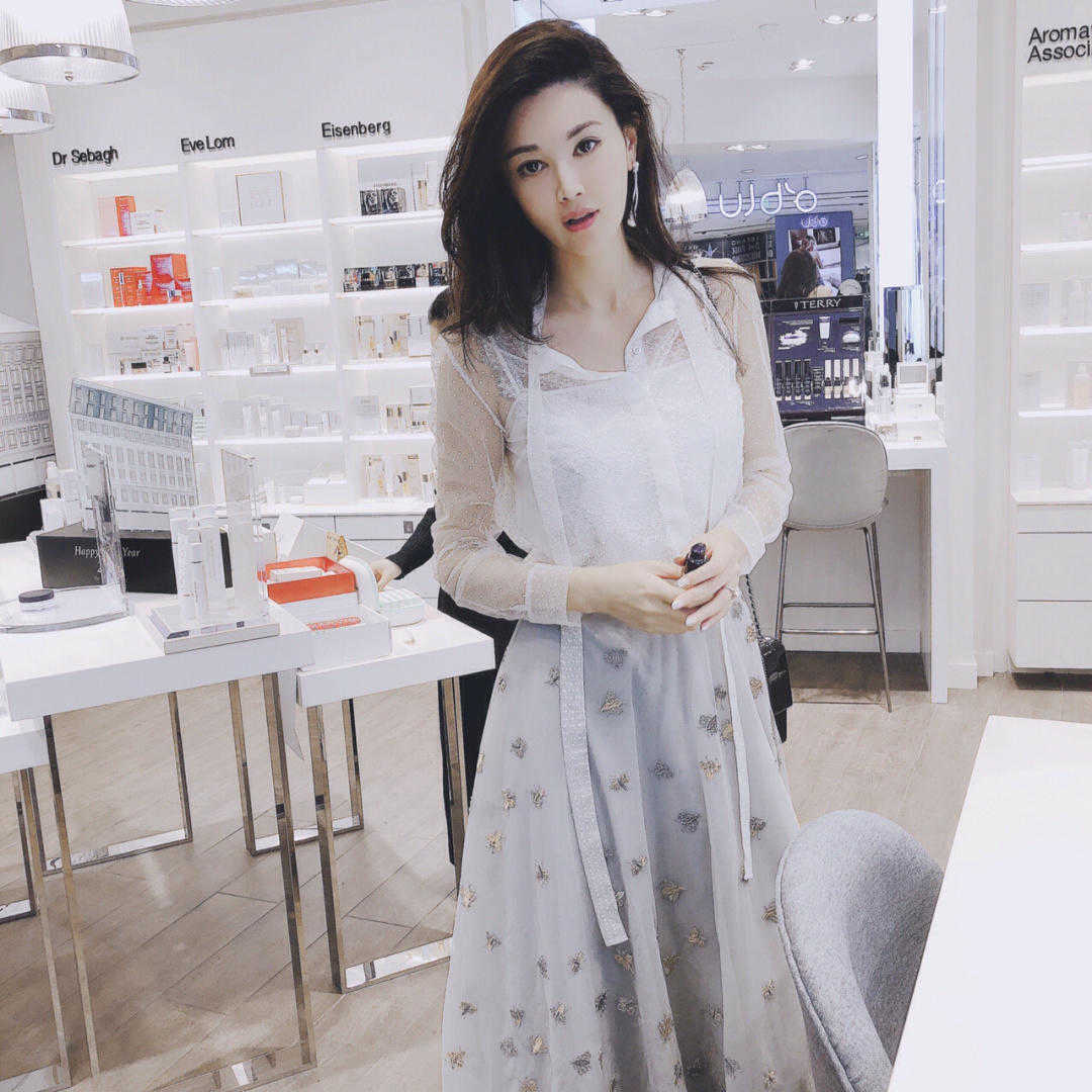 半身裙|选择半身裙的搭配,简约时尚,又不失高级感