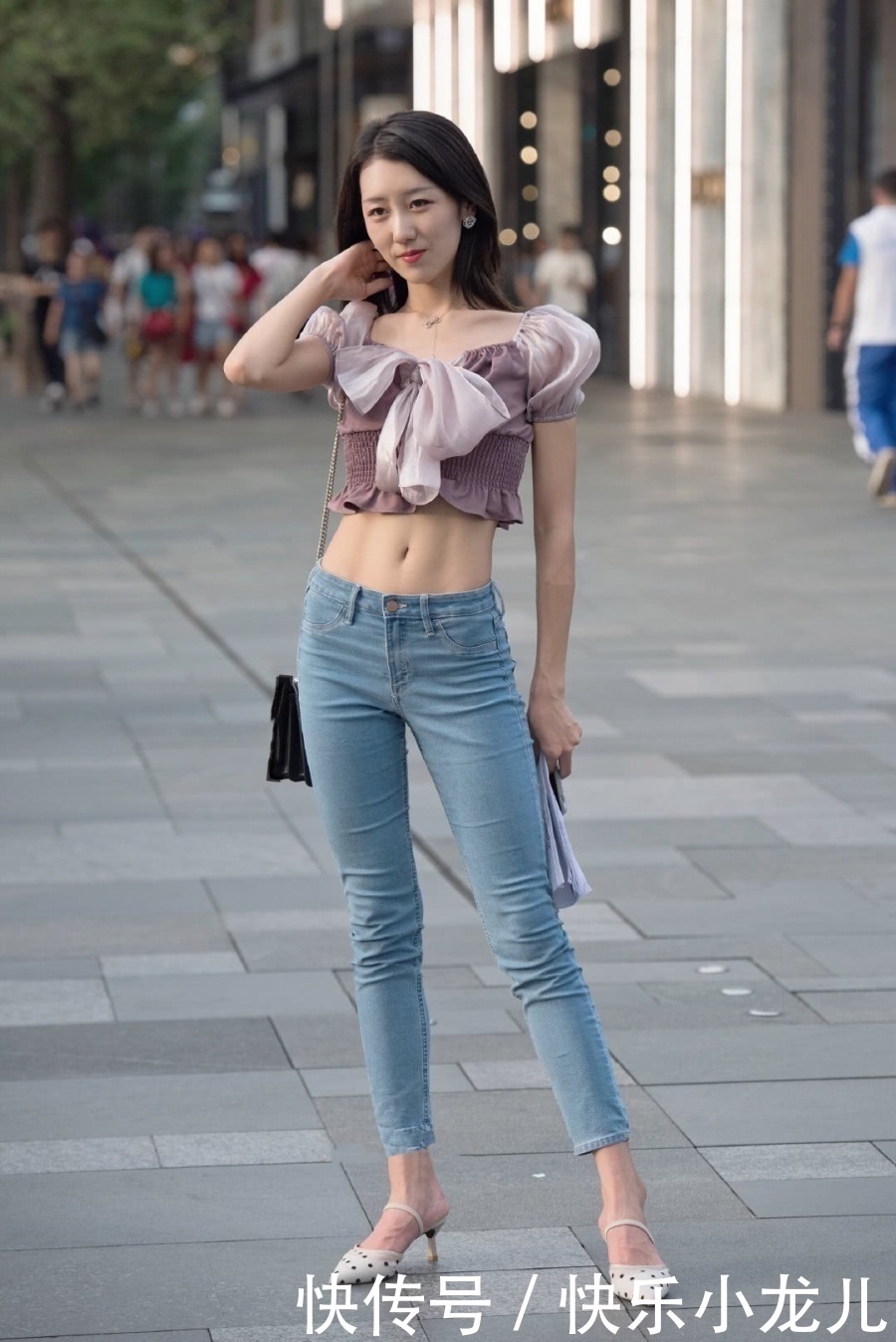 美观|穿搭牛仔裤穿出女神般的美感,时尚出彩又美观