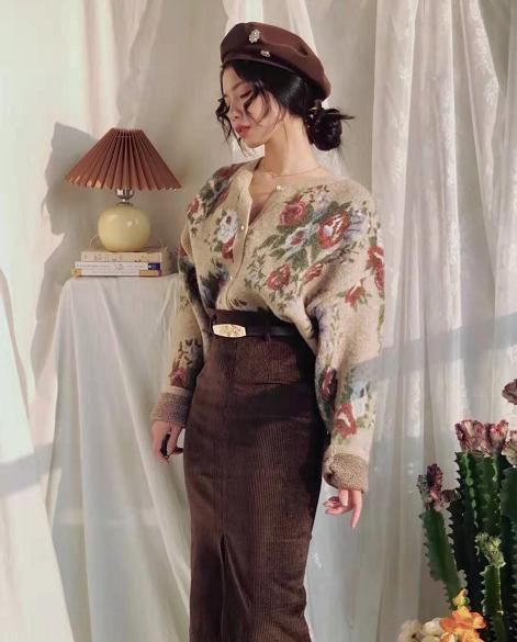  造型|袁立美得真招摇，绿色高跟鞋配大粉裙不俗气，超大项链成了亮点