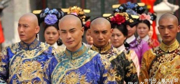 宠爱|他是康熙的老来子,不仅受到父皇宠爱,剩下的皇帝也都善待他