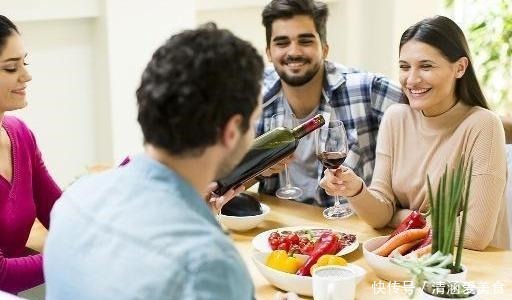 糖尿病越来越多,提醒:午饭做到2戒3多,可改善一天血糖