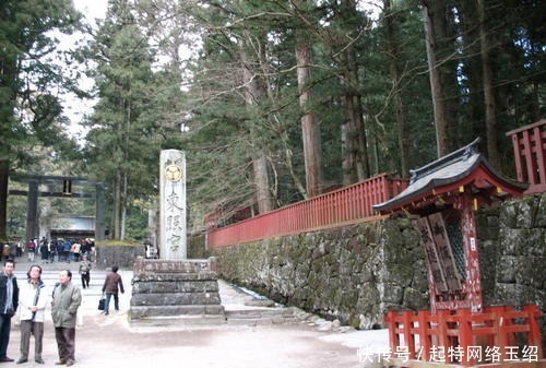 栃木县有一种“杀生石”，它之所以万分危险，是与火山喷发有关