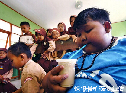 孩子|因为“下课去玩”被点名批评,爸爸怒了:孩子“野一点”又何妨!