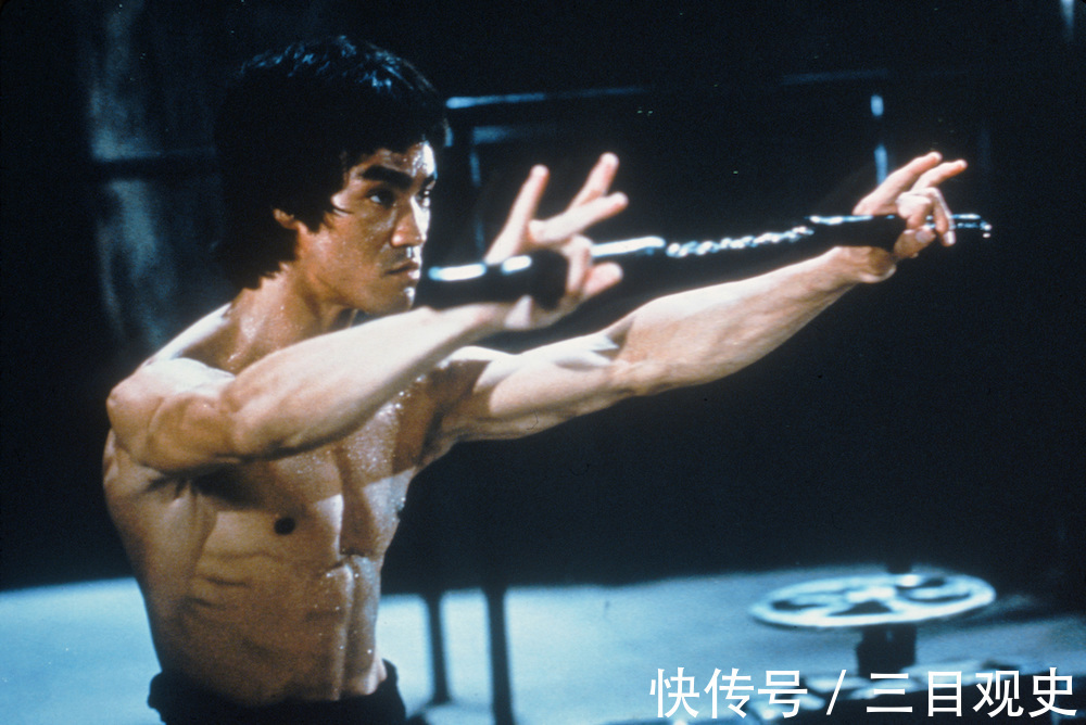 龙争虎斗|李小龙死在丁佩家里,当年到底发生了什么?42年后丁佩说的可信吗