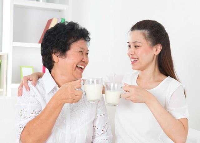 男女|骨科主任:不论男女,常吃这4物,可增加骨密度,远离骨质疏松