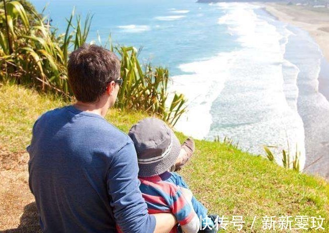 远门|“颜控宝宝”上线，儿子高铁上狂对小姐姐卖萌，宝妈都看不下去了