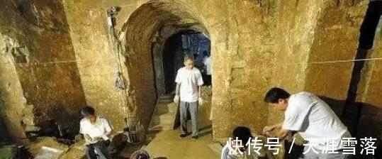 陪葬品|盗墓贼喝下墓中古酒，2天后被发现，醒后说了句话逗笑村民