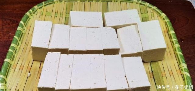 我家年夜饭的压轴菜,只需简单一蒸,营养又好吃,寓意多财多福