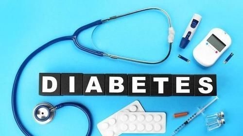 糖尿病|糖尿病人泡沫尿时有时无,是什么原因?本文为你说清