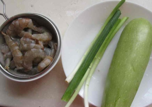 这菜包饺子比肉馅香百倍,一咬满嘴汁