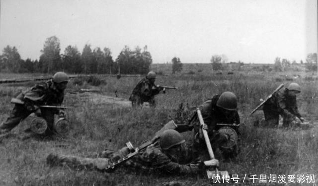 法国|这个国家穷得只剩炸弹,土里埋着8000万枚炸弹,完全无法耕种