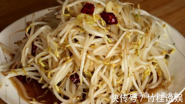 炒豆芽时,有人焯水有人直接炒,做错这一步,豆芽不脆不爽口