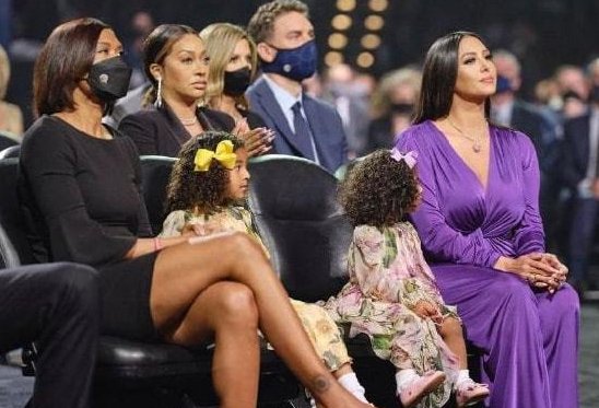 瓦妮莎|瓦妮莎獨(dú)當(dāng)一面！不靠科比10位數(shù)遺產(chǎn)，創(chuàng)業(yè)賺錢，氣場越來越強(qiáng)