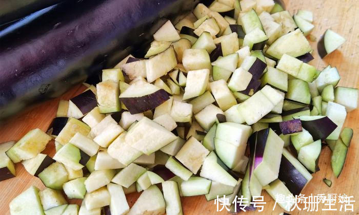 厨娘|秋分后,此菜再不吃就过季了,营养极高,女性要多吃,烙馅饼真香