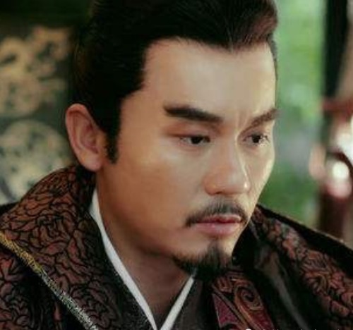 父亲|曹操说他不是寻常人,曹丕不信问:皇上和父亲只能救一人,你救谁