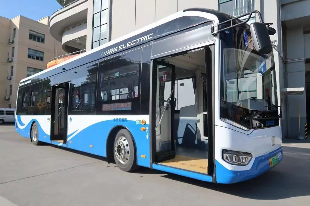 沪上公交车再添新成员，智能化技术为安全驾驶添新助力