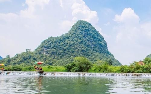 老年|中国的大美山河，驾一叶之扁舟，漂浮于桂林山水之间