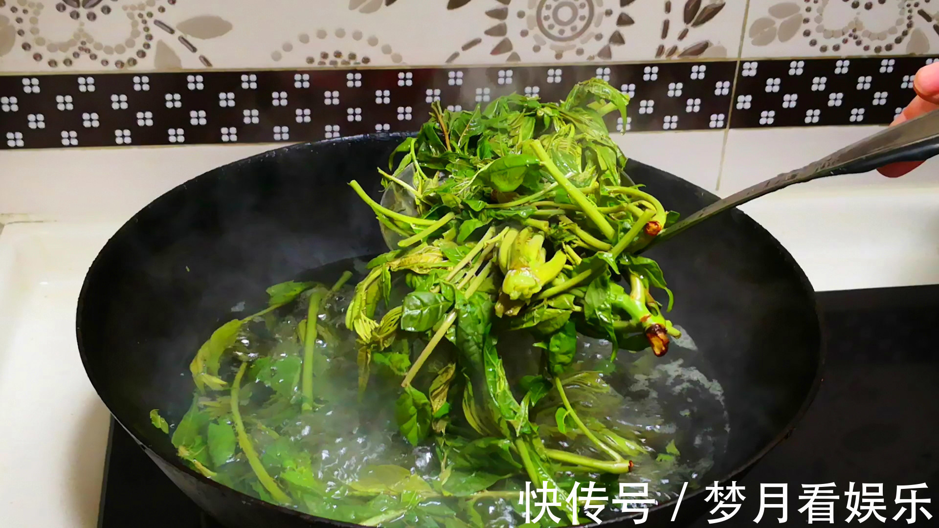晓峰|此4种食材必须要焯水,切记不要直接下锅,为家人考虑,别偷懒