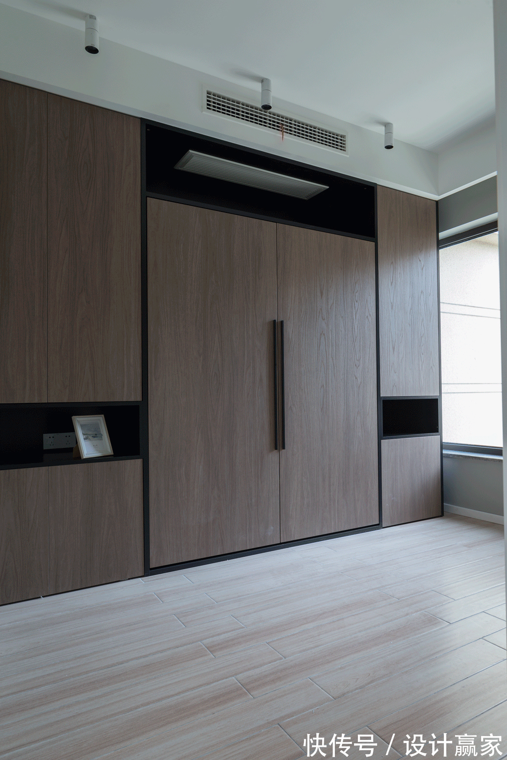 四居|125㎡简约四居,黑白灰+暖色,一眼就爱上,无以复加