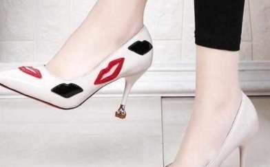 单鞋 今年最流行这几款浅口尖头单鞋,让知性女人美出新高度!