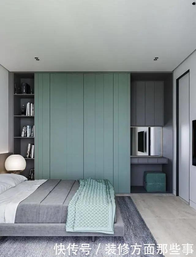 潮气|卧室衣柜底部留20cm打一排抽屉放鞋,防潮又实用,太聪明了!