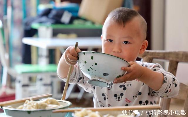 儿女|儿女双双查出肝癌，医生含泪苦劝：2种食物应尽量少出现在餐桌上