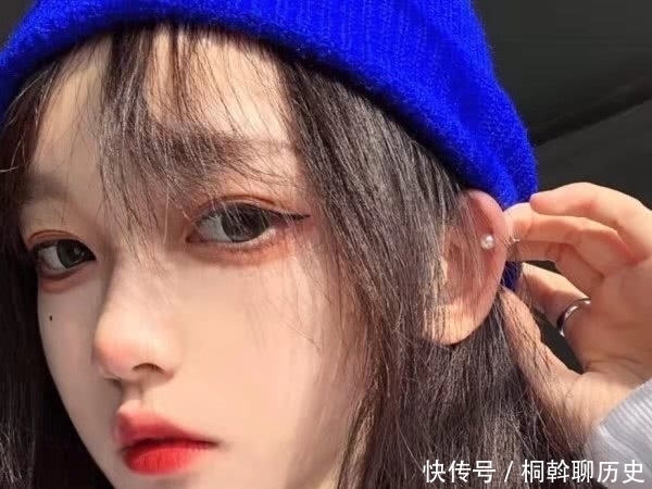 润唇膏|经常“涂润唇膏”能保护嘴唇?小仙女别不知道,正确用法是这样的