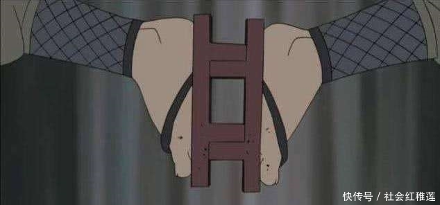 佐助用别人的手结印,自来也用脚掌结印,带土:小孩子才结印