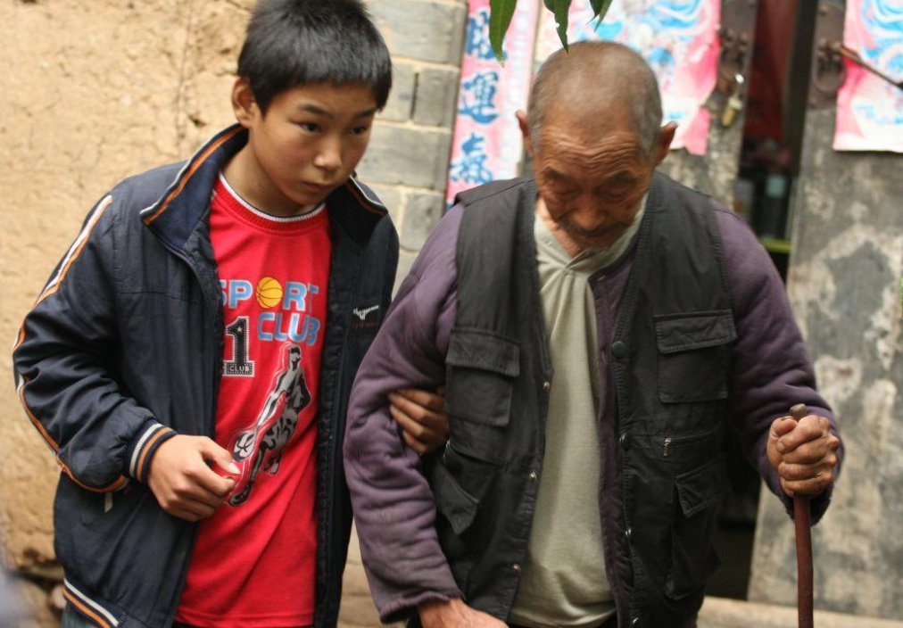 心碎|留守儿童用“如果我有钱”造句,写完偷偷抹眼泪,画面叫人心碎