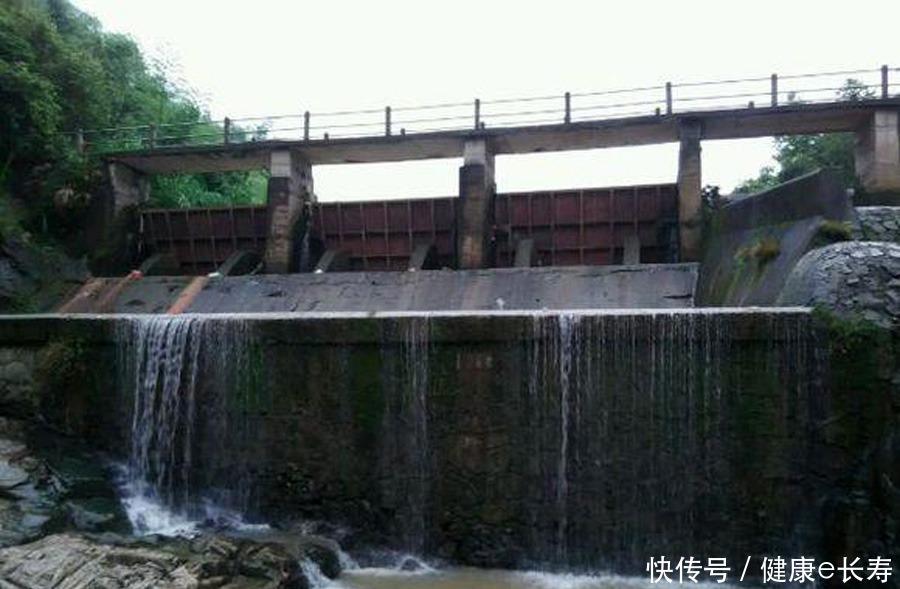 种地方|在水流很急的地方怎么钓鱼三种应对方式,不愁钓不到鱼