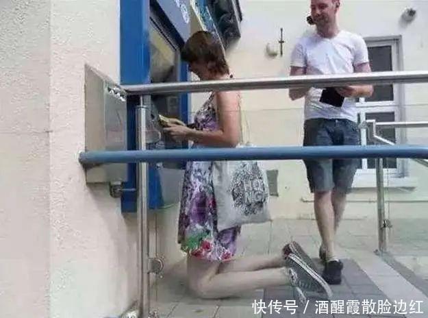 设计师千千万,凭什么她推出了自己的高定系列