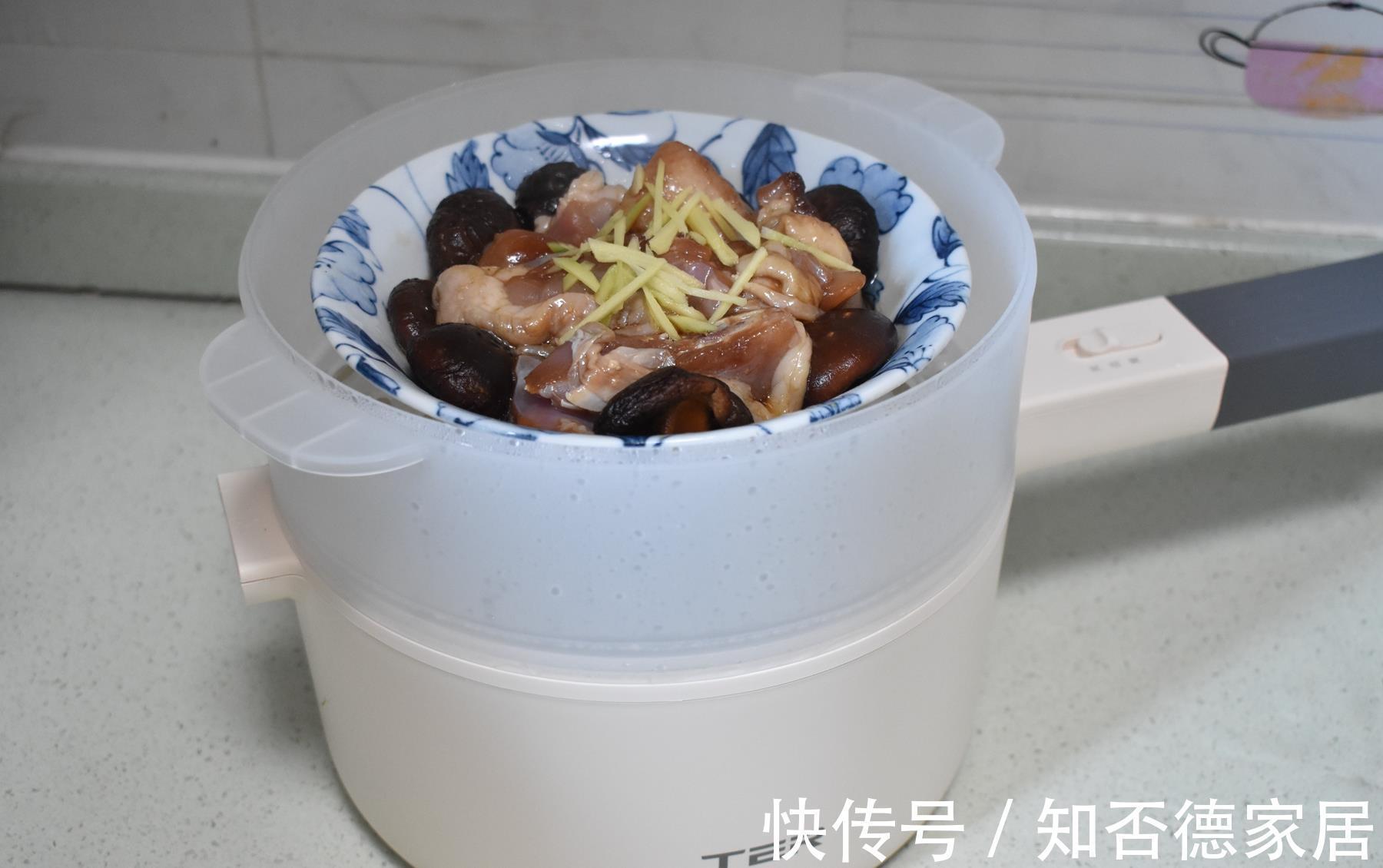 主食|一个人的营养午餐,荤素搭配,汤水和主食都很适合秋季,吃得舒坦