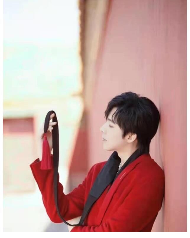 《我们的歌》第三季收官，刘宇宁发文：宇妮走天下与你一起潇洒走一回