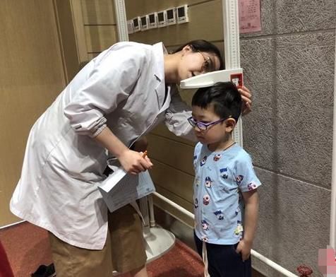 身高|孩子将来能长多高?有公式可推算,4方面影响最终身高,不可忽视