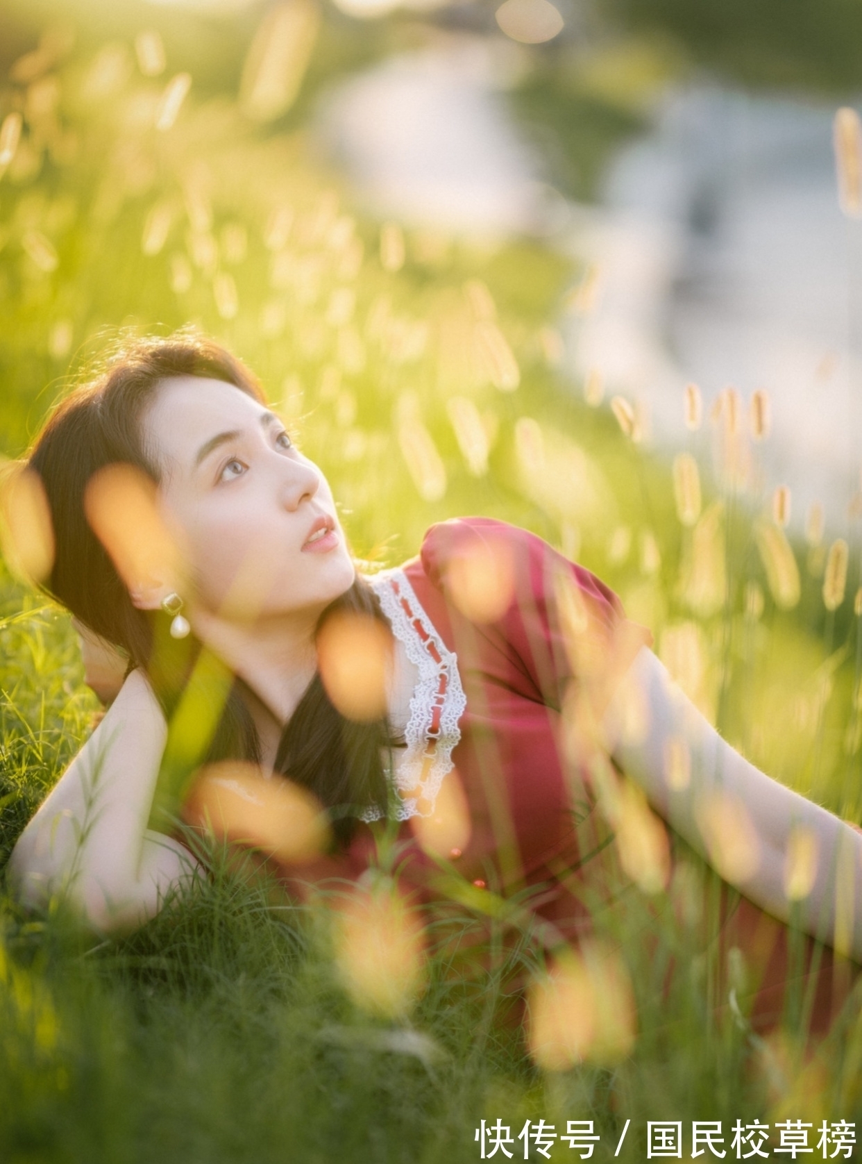 相思$词丨到底相思画不成,一纸白梅难寄予,柔情。只好随他插入瓶