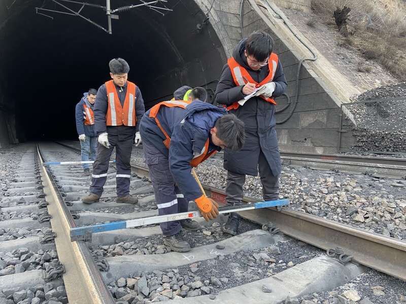 列车|燕山深处有一群“煤河”守护者