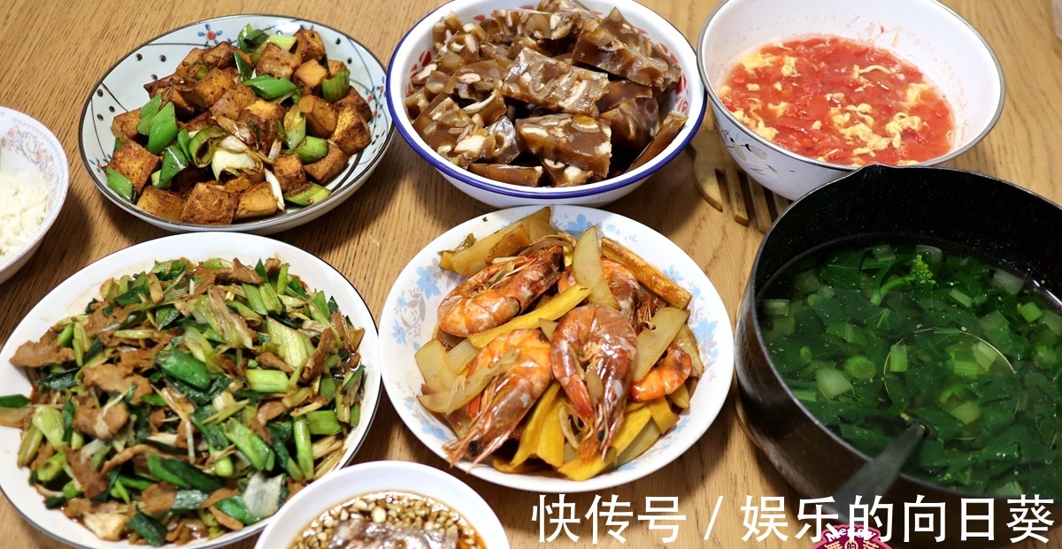 7天晚餐有新意，端上桌全家都爱，老公说回来再晚也要吃家里的饭
