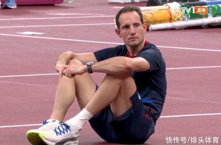 撑杆跳|3次挑战6米19！撑杆跳世界纪录险打破，体毛级触碰掉杠，太遗憾