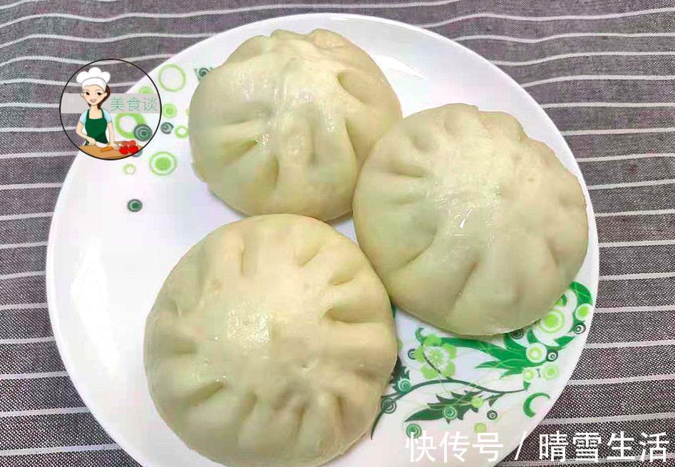 鲜香|夏天韭菜芹菜靠边站,此菜2块一斤,消暑清口,切碎蒸包子特美味