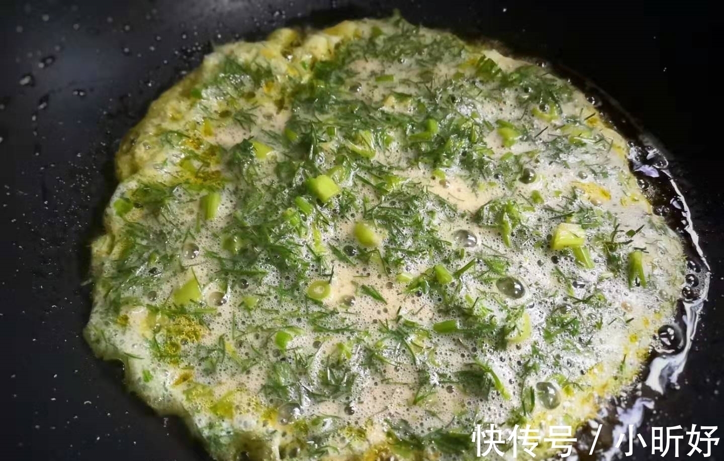 鸡蛋和这是绝配，晚饭炒一盘，隔天排宿便，小腹平坦，皮肤水灵