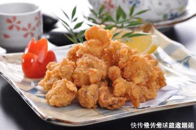 养鸡场|炸鸡店从不断货,这么多“鸡翅”哪来的?看完答案后:心疼小鸡!