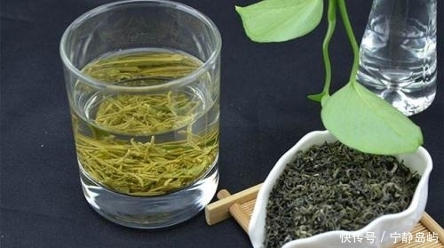 伤肝|45岁后,少吃4种伤肝食物,多吃3种养肝食物,身体更健康