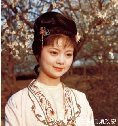 海关|《红楼梦》薛姨妈为何嫁给商人她的婚姻才是真正的“金玉良缘”