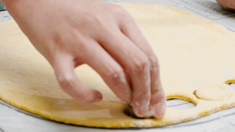 大盘|南瓜新吃法！2块钱能做一大盘！养胃助消化，老人小孩都爱吃！