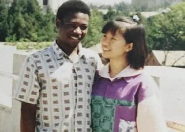 清华|25年前，清华才女远嫁非洲，给黑人生下3儿1女，她如今过得好吗